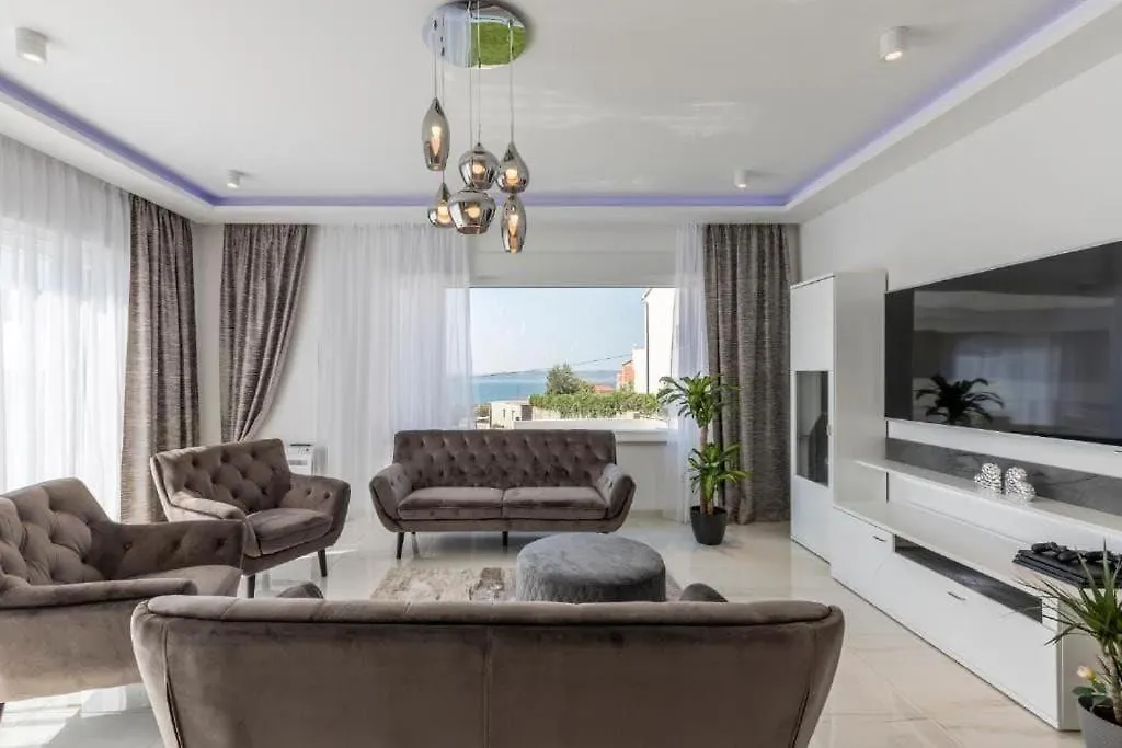 Apartment Cozy Exclusive Villa