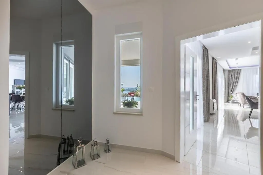 Cozy Exclusive Villa Appartamento